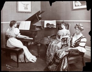 ピアノリサイタル、ニューヨーク、1907年（銀ゼラチンプリント）